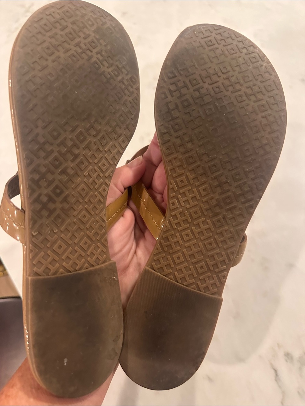 Tory Burch Tan Miller Cutout Leather Thong Sandals - Picture 4 of 4